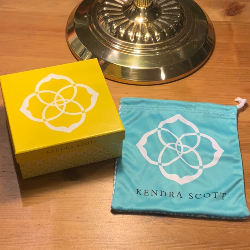Kendra Scott Gift Box and Dust Bag EUC